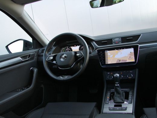 Skoda Superb Combi 1.4 TSI iV 218pk | Facelift | Pano dak | Trekhaak ActivLease financial lease