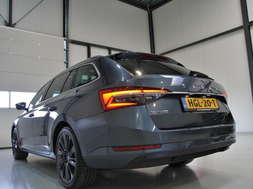 Skoda Superb Combi 1.4 TSI iV 218pk | Facelift | Pano dak | Trekhaak ActivLease financial lease