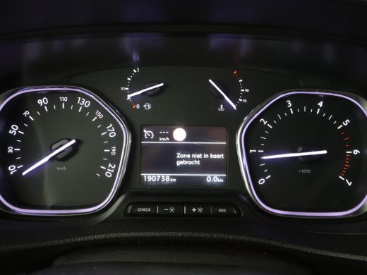 Toyota ProAce 2.0 D-4D LONG + 2 SCHUIFDEUREN | LEDER | STOELVERW. | NAVIGATIE | TREKHAAK ActivLease financial lease