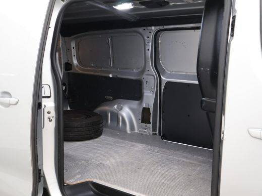 Toyota ProAce Worker 2.0 D-4D LONG + 2 SCHUIFDEUREN | LEDER | STOELVERW. | NAVIGATIE | TREKHAAK ActivLease financial lease