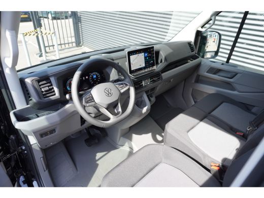 Volkswagen Crafter 35 2.0 TDI L3H2 177 PK Aut. Exclusive, LED koplampen, Adaptive cruise control, Alarm, Stuurverwar... ActivLease financial lease