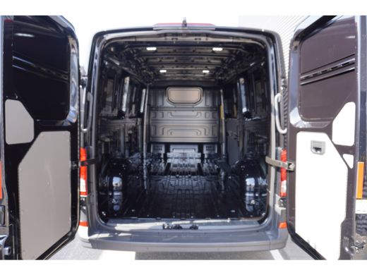 Volkswagen Crafter 35 2.0 TDI L3H2 177 PK Aut. Exclusive, LED koplampen, Adaptive cruise control, Alarm, Stuurverwar... ActivLease financial lease