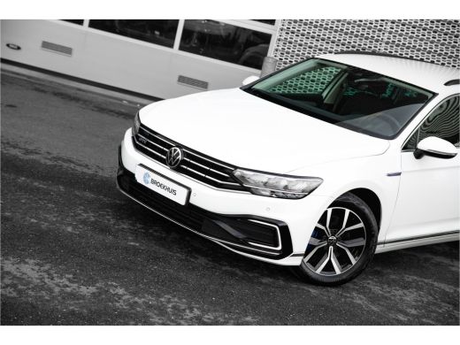 Volkswagen Passat Variant 1.4 TSI PHEV GTE Business | Zwenkbare Trekhaak | Carplay | Stoelverwarming ActivLease financial lease