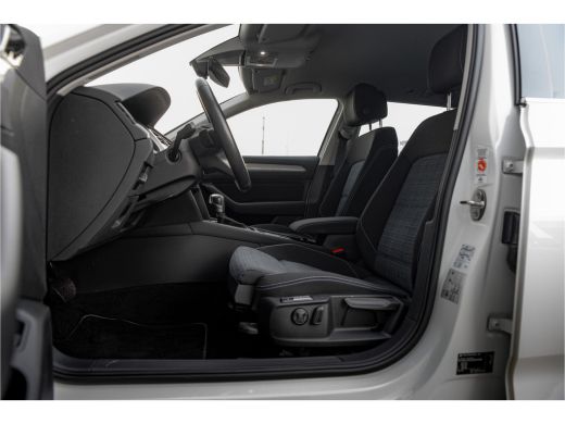 Volkswagen Passat Variant 1.4 TSI PHEV GTE Business | Zwenkbare Trekhaak | Carplay | Stoelverwarming ActivLease financial lease