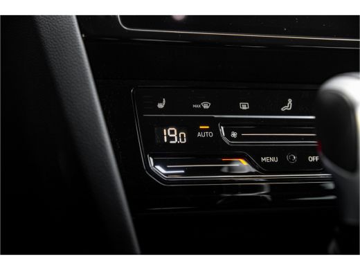 Volkswagen Passat Variant 1.4 TSI PHEV GTE Business | Zwenkbare Trekhaak | Carplay | Stoelverwarming ActivLease financial lease