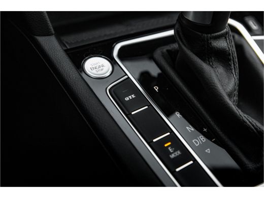 Volkswagen Passat Variant 1.4 TSI PHEV GTE Business | Zwenkbare Trekhaak | Carplay | Stoelverwarming ActivLease financial lease