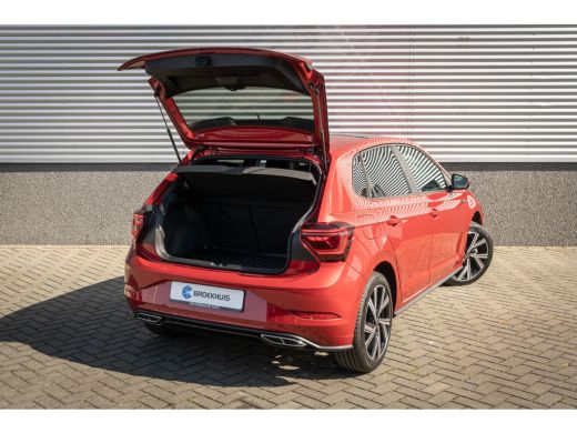 Volkswagen Polo Volkswagen R-Line Edition | 'App-Connect' draadloze smartphone integratie | Achterlichten LED | A... ActivLease financial lease