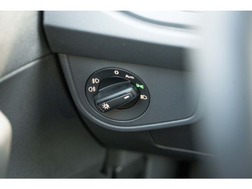Volkswagen Polo Volkswagen R-Line Edition | 'App-Connect' draadloze smartphone integratie | Achterlichten LED | A... ActivLease financial lease