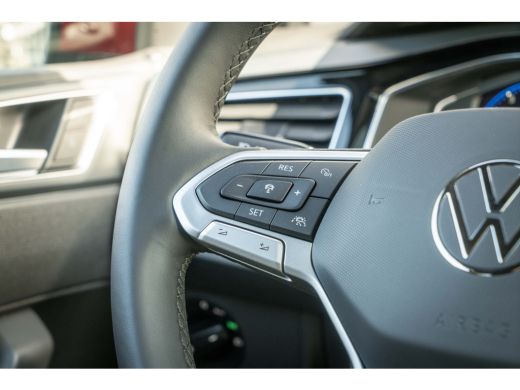 Volkswagen Polo Volkswagen R-Line Edition | 'App-Connect' draadloze smartphone integratie | Achterlichten LED | A... ActivLease financial lease