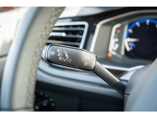 Volkswagen Polo Volkswagen R-Line Edition | 'App-Connect' draadloze smartphone integratie | Achterlichten LED | A... ActivLease financial lease