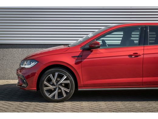 Volkswagen Polo Volkswagen R-Line Edition | 'App-Connect' draadloze smartphone integratie | Achterlichten LED | A... ActivLease financial lease