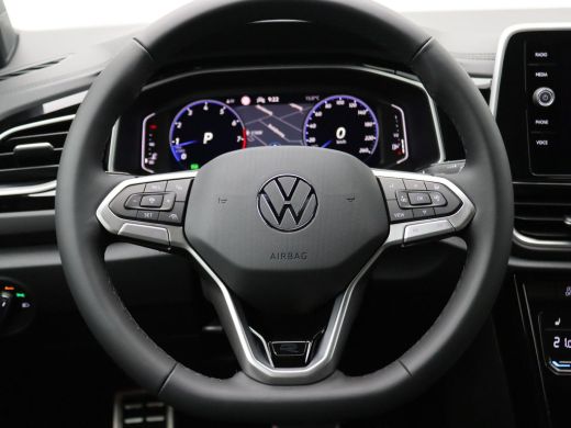 Volkswagen T-Roc 1.5 TSI R-Line Business 150PK DSG Black Style, LED-Matrix, Keyless Entry & Start, Pano-Schuifdak,... ActivLease financial lease