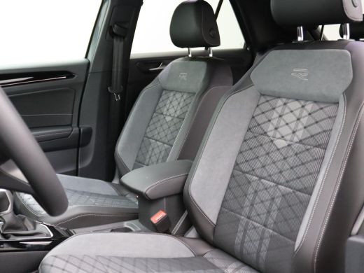 Volkswagen T-Roc 1.5 TSI R-Line Business 150PK DSG Black Style, LED-Matrix, Keyless Entry & Start, Pano-Schuifdak,... ActivLease financial lease