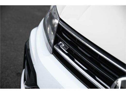 Volkswagen Tiguan 1.5 TSI ACT Highline Business R 150pk DSG | Automaat | Navigatie | Carplay ActivLease financial lease