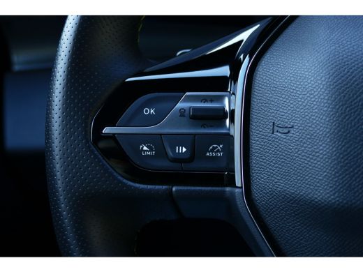 Peugeot 408 1.2 PURETECH 130PK GT AUTOMAAT / NAVI / ALCANATARA / CLIMA / PDC / 19"LMV / CAMERA / KEYLESS / FU... ActivLease financial lease