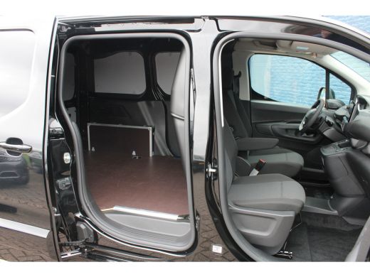 Peugeot Partner 1.5 BlueHDi 130 EAT8 S&S L1 | Automaat | Navi by app | Camera | Lichtmetaal | Nieuw | ActivLease financial lease