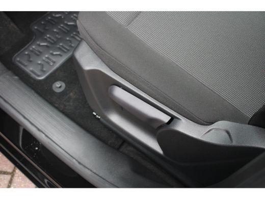 Peugeot Partner 1.5 BlueHDi 130 EAT8 S&S L1 | Automaat | Navi by app | Camera | Lichtmetaal | Nieuw | ActivLease financial lease
