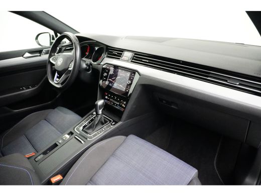 Volkswagen Passat Variant 1.4 TSI 204 pk PHEV GTE Business 6-DSG | Trekhaak elektrisch uitklapbaar | Dodehoek | ACC... ActivLease financial lease