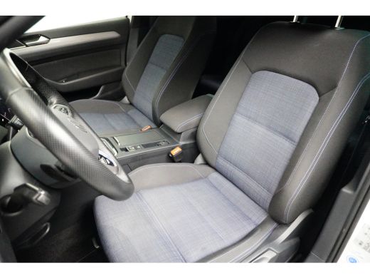 Volkswagen Passat Variant 1.4 TSI 204 pk PHEV GTE Business 6-DSG | Trekhaak elektrisch uitklapbaar | Dodehoek | ACC... ActivLease financial lease