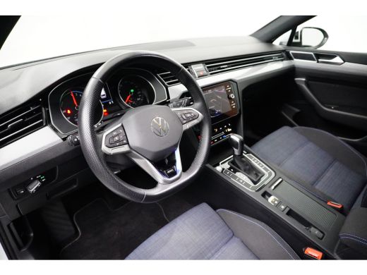 Volkswagen Passat Variant 1.4 TSI 204 pk PHEV GTE Business 6-DSG | Trekhaak elektrisch uitklapbaar | Dodehoek | ACC... ActivLease financial lease
