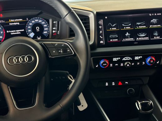Audi A1 Sportback 25 95pk TFSI S-Line / Adaptive cruise control / Sportstoelen / Stoelverwarming / smartp... ActivLease financial lease
