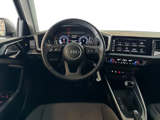 Audi A1 Sportback 25 95pk TFSI S-Line / Adaptive cruise control / Sportstoelen / Stoelverwarming / smartp... ActivLease financial lease