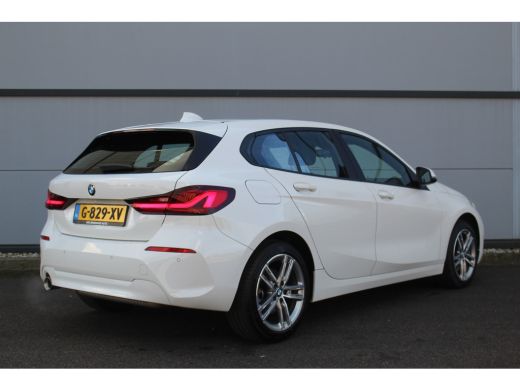 BMW 1-serie 118i Executive Edition automaat | Navi | Carplay | Clima | Led | Cruise | Komt binnenkort binnen!... ActivLease financial lease