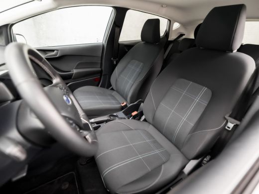 Ford Fiesta 1.0 EcoBoost Sport (APPLE CARPLAY, GROOT NAVI, STUUR/STOELVERWARMING, WITTE STIKSELS, SPORTSTOELE... ActivLease financial lease