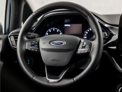 Ford Fiesta 1.0 EcoBoost Sport (APPLE CARPLAY, GROOT NAVI, STUUR/STOELVERWARMING, WITTE STIKSELS, SPORTSTOELE... ActivLease financial lease