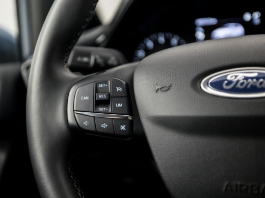 Ford Fiesta 1.0 EcoBoost Sport (APPLE CARPLAY, GROOT NAVI, STUUR/STOELVERWARMING, WITTE STIKSELS, SPORTSTOELE... ActivLease financial lease