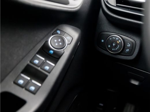 Ford Fiesta 1.0 EcoBoost Sport (APPLE CARPLAY, GROOT NAVI, STUUR/STOELVERWARMING, WITTE STIKSELS, SPORTSTOELE... ActivLease financial lease