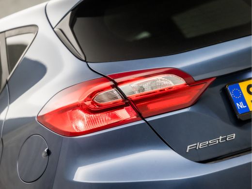 Ford Fiesta 1.0 EcoBoost Sport (APPLE CARPLAY, GROOT NAVI, STUUR/STOELVERWARMING, WITTE STIKSELS, SPORTSTOELE... ActivLease financial lease