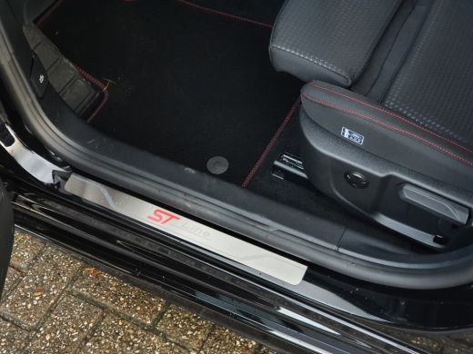 Ford Focus Wagon 1.0 EcoBoost Hybrid ST Line X Automaat ActivLease financial lease