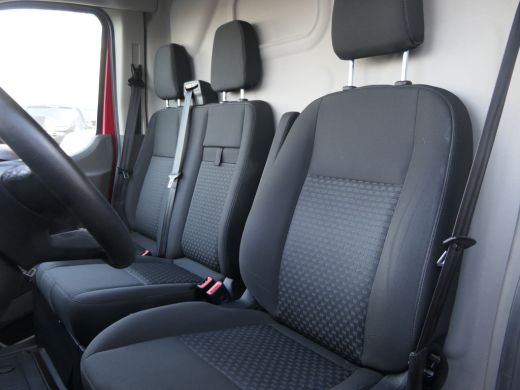 Ford Transit 350 2.0 TDCI L4H3 Trend RWD | Achterwielaandrijving | Betimmering | Camera | Bijrijders Bank | Ve... ActivLease financial lease