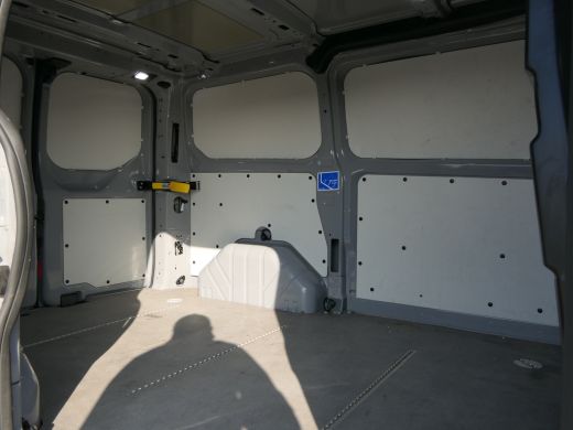 Ford Transit Custom 300 2.0 TDCI L1H1 Trail | Trekhaak | Camera | Betimmering | BLIS | Leder ActivLease financial lease