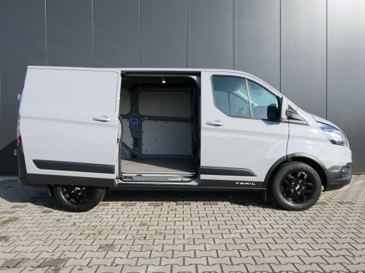 Ford Transit Custom 300 2.0 TDCI L1H1 Trail | Trekhaak | Camera | Betimmering | BLIS | Leder ActivLease financial lease