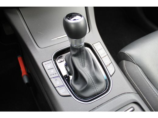 Hyundai i30 1.5 T-GDi MHEV Premium | Achteruitrijcamera | Keyless entry | Parkeersensor voor ActivLease financial lease