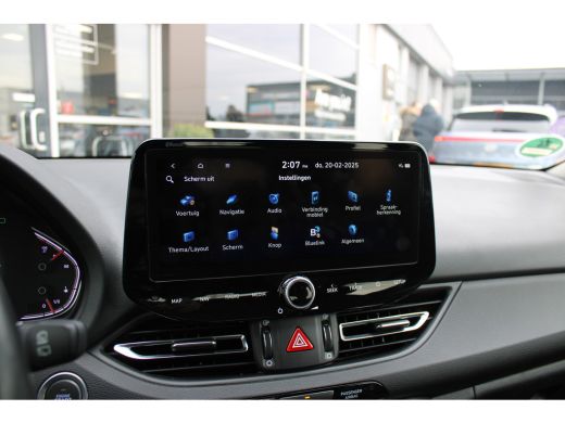 Hyundai i30 1.5 T-GDi MHEV Premium | Achteruitrijcamera | Keyless entry | Parkeersensor voor ActivLease financial lease