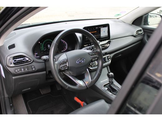 Hyundai i30 1.5 T-GDi MHEV Premium | Achteruitrijcamera | Keyless entry | Parkeersensor voor ActivLease financial lease