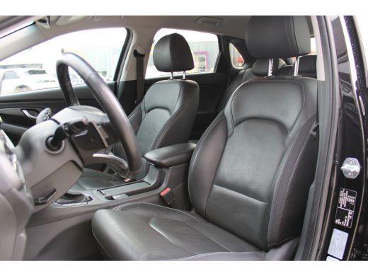 Hyundai i30 1.5 T-GDi MHEV Premium | Achteruitrijcamera | Keyless entry | Parkeersensor voor ActivLease financial lease