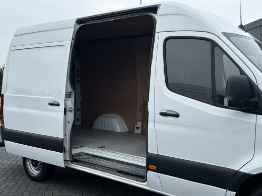 Mercedes Sprinter 314 CDI 143 PK / 3.5T / RWD / L2H2 / 1e EIGENAAR / 2.800 KG AHG / TREKHAAK ActivLease financial lease