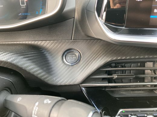 Peugeot 208 Peugeot GT PureTech 100pk Airco | Cruise | Camera | Navi | Pdc v&a | Keyless | ActivLease financial lease