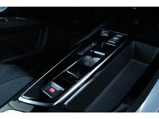 Peugeot 3008 Peugeot 1.6 HYbrid 225 Allure Pack Business | ACC | Keyless | Camera | Stoelverwarming | Carplay ... ActivLease financial lease
