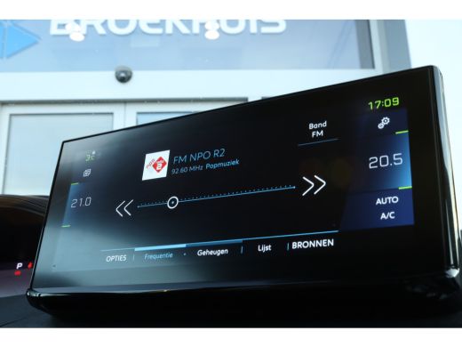 Peugeot 3008 Peugeot 1.6 HYbrid 225 Allure Pack Business | Adaptive Cruise | Stoelverwarming | Camera | Keyles... ActivLease financial lease