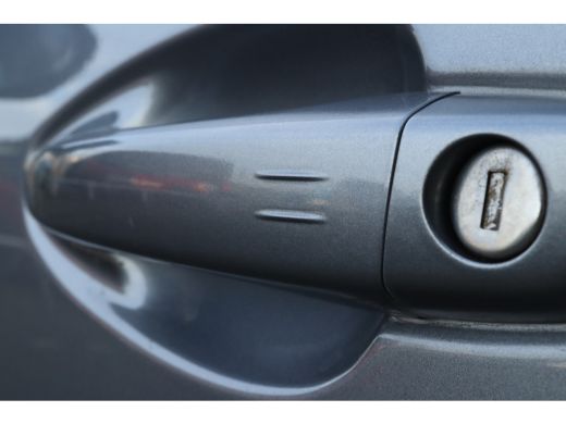 Peugeot 3008 Peugeot 1.6 HYbrid 225 Allure Pack Business | Adaptive Cruise | Stoelverwarming | Camera | Keyles... ActivLease financial lease