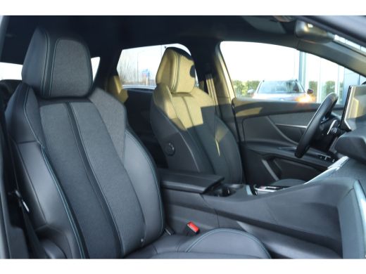 Peugeot 3008 Peugeot 1.6 HYbrid 225 Allure Pack Business | Adaptive Cruise | Stoelverwarming | Camera | Keyles... ActivLease financial lease