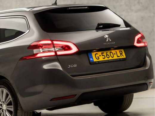 Peugeot 308 SW 1.2 PureTech Sport Automaat (PANORAMADAK, APPLE CARPLAY, GROOT NAVI, MASSAGE, STOELVERWARMING,... ActivLease financial lease