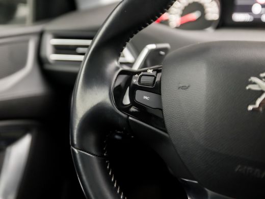 Peugeot 308 SW 1.2 PureTech Sport Automaat (PANORAMADAK, APPLE CARPLAY, GROOT NAVI, MASSAGE, STOELVERWARMING,... ActivLease financial lease