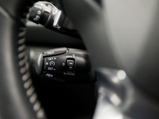 Peugeot 308 SW 1.2 PureTech Sport Automaat (PANORAMADAK, APPLE CARPLAY, GROOT NAVI, MASSAGE, STOELVERWARMING,... ActivLease financial lease