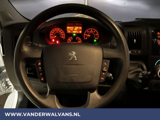 Peugeot Boxer 2.2 BlueHDi 141pk L2H1 Euro6 Airco | Navigatie | Camera | Cruisecontrol | imperiaal, 2500kg trekh... ActivLease financial lease
